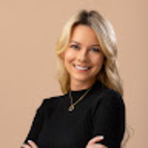 Meet your Posher, Leslie